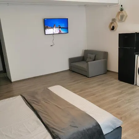 Av Studio Mamaia Nord アパート ナボダリ